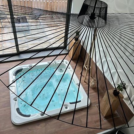 Appartamento Wellness Loft Huy Esterno foto