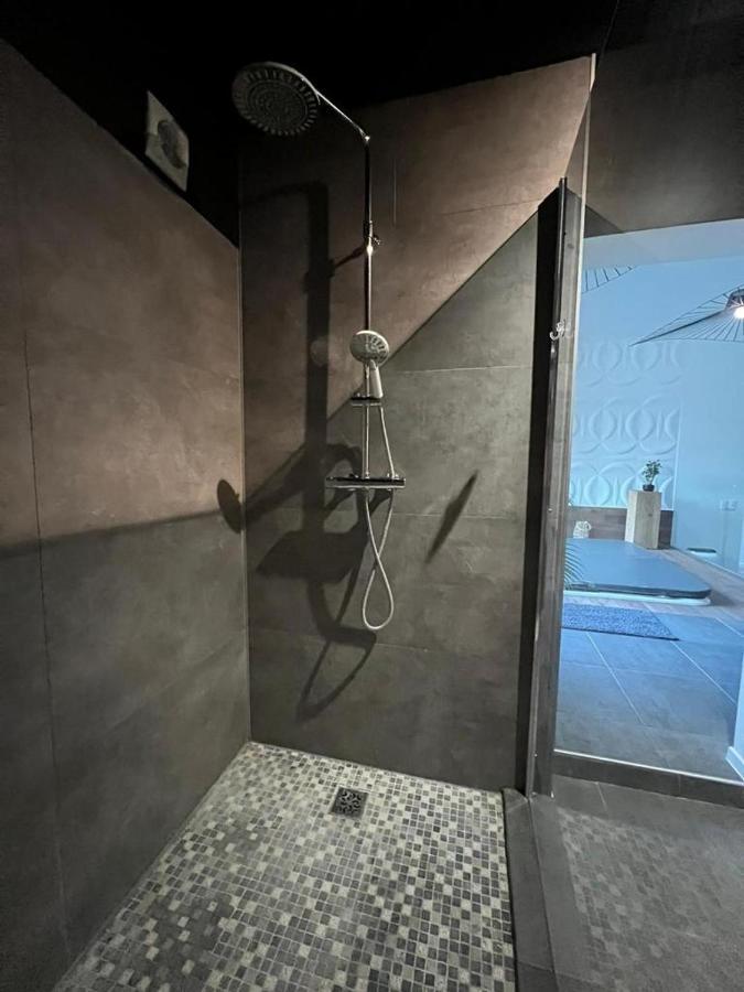 Appartamento Wellness Loft Huy Esterno foto