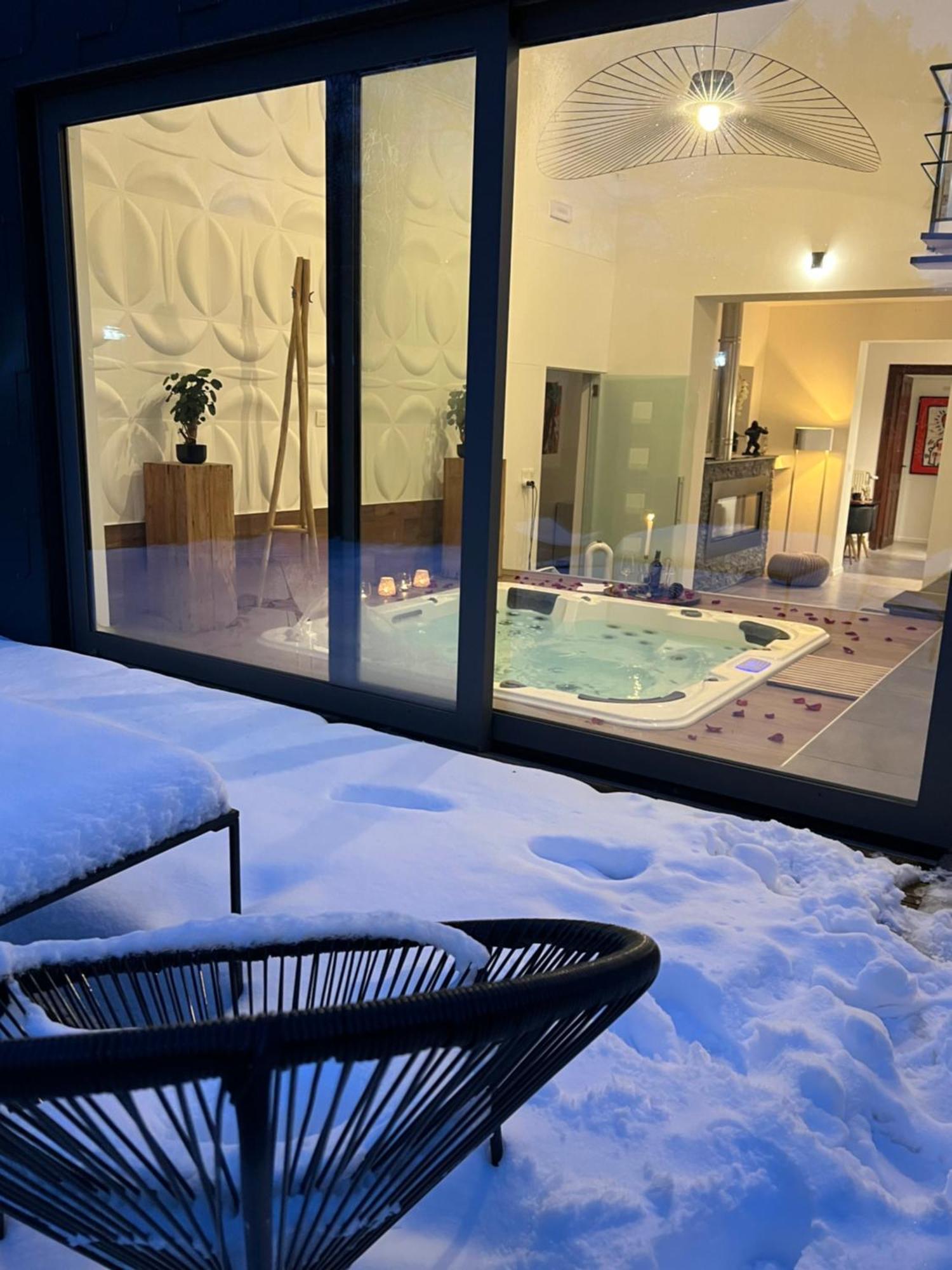 Appartamento Wellness Loft Huy Esterno foto