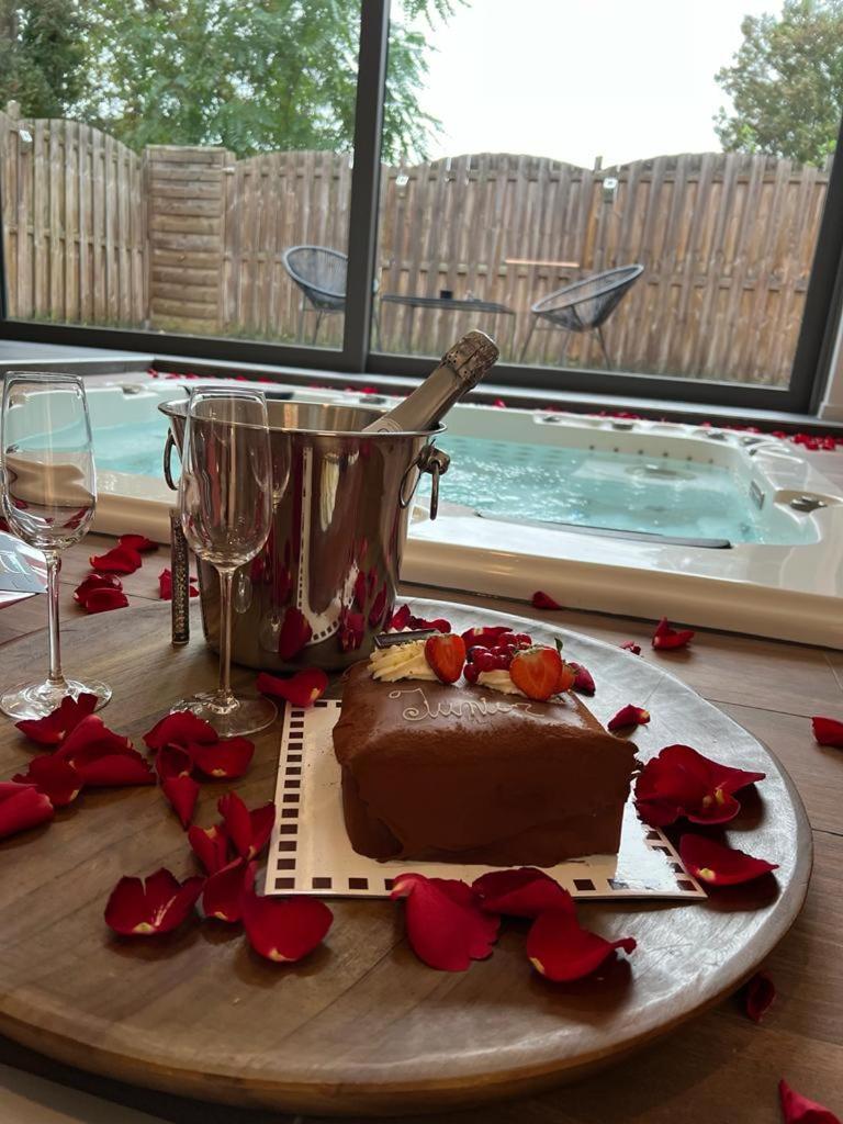Appartamento Wellness Loft Huy Esterno foto